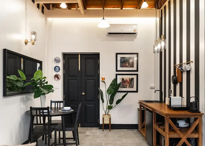 Holiday home Hidden Oasis House In Chinatown Self Check-in Bangkok